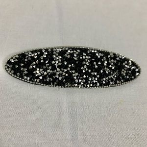 Hairpin studded with stones